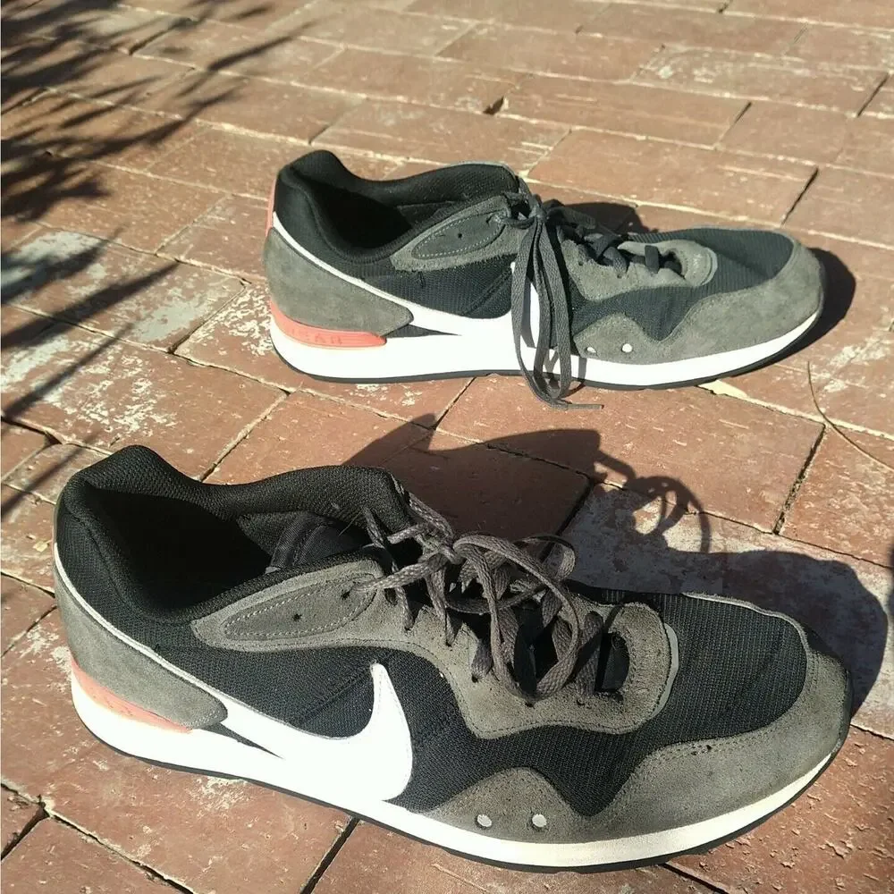 Nike Venture Runner Iron Gray/Crimson Men's Size 15 CK2944-004